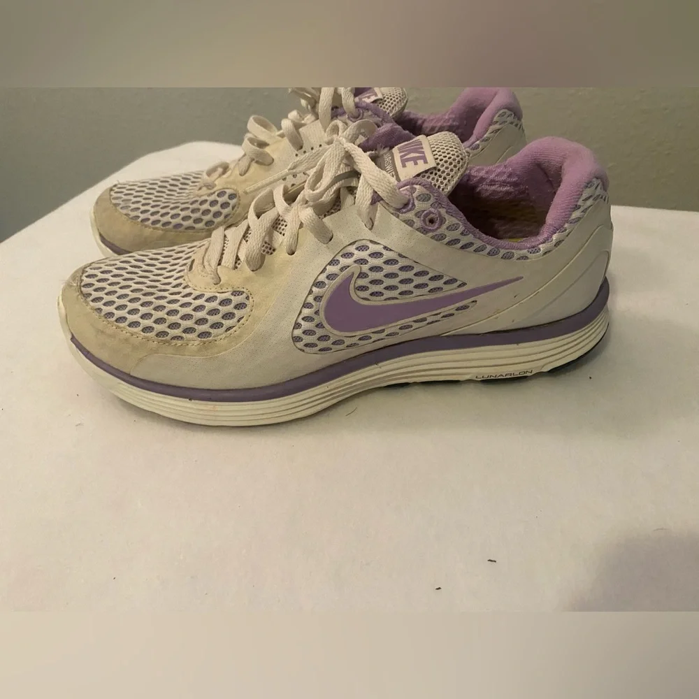 Nike  Lunarswift Breathable White Purple  Running  athletic Shoes Size 9 Women's